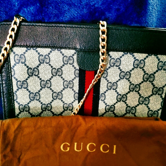 ***Sold Via Mercari*** Authentic Gucci Sherry Line & Dustbag - Picture 4 of 16